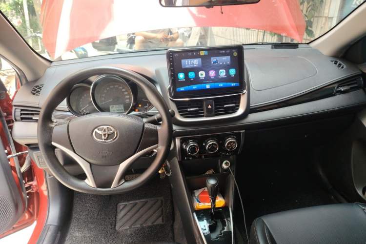 Used Toyota YARiS L Zhi Xuan 2020 X-Trail X 1.5L CVT Luxury Edition Center Console