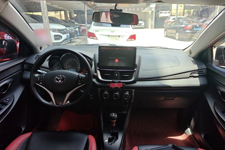 Used Toyota YARiS L Zhi Xuan 2020 1.5L CVT Leading Edition Center Console
