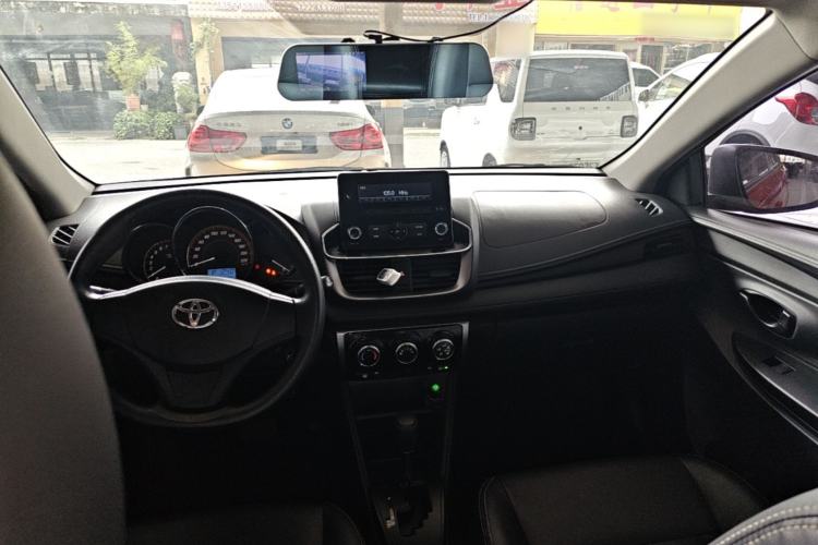 Used Toyota YARiS L Zhi Xuan 2020 1.5L CVT Leading Edition Center Console