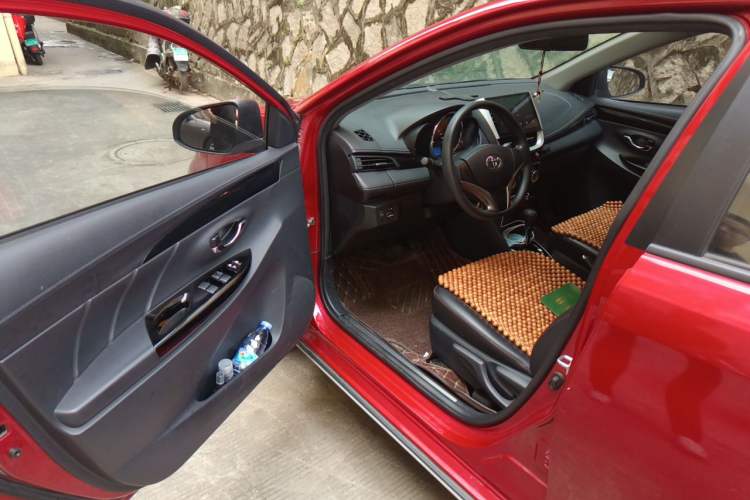 Used Toyota YARiS L Zhi Xuan 2020 X-Trail X 1.5L CVT Luxury Edition Driver Seat