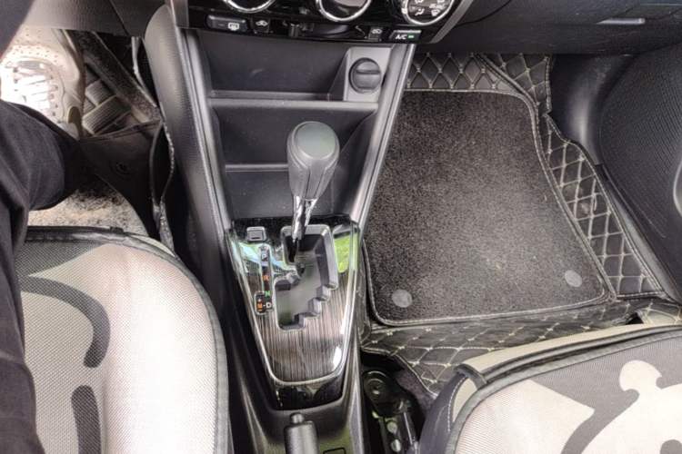 Used Toyota YARiS L Zhi Xuan 2020 X-Trail X 1.5L CVT Leading Edition Gear Lever