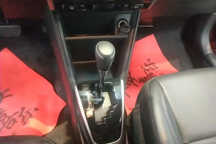 Used Toyota YARiS L Zhi Xuan 2020 X-Trail X 1.5L CVT Luxury Edition Gear Lever