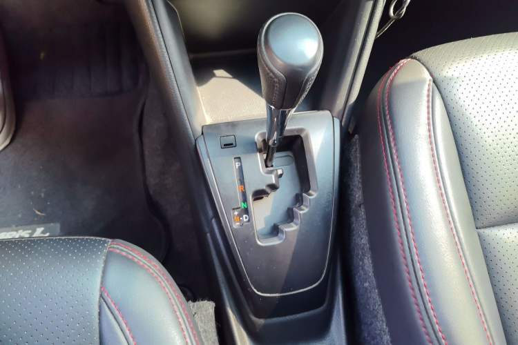 Used Toyota YARiS L Zhi Xuan 2020 1.5L CVT Leading Edition Gear Lever