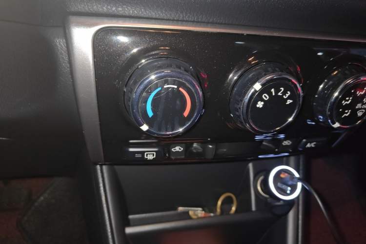 Used Toyota YARiS L Zhi Xuan 2020 X-Trail X 1.5L CVT Luxury Edition Gear Lever