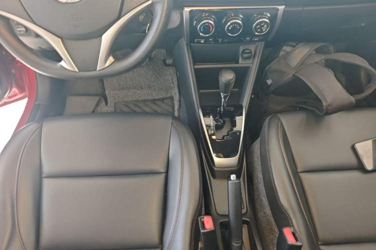 Used Toyota YARiS L Zhi Xuan 2020 1.5L CVT Luxury Edition Gear Lever