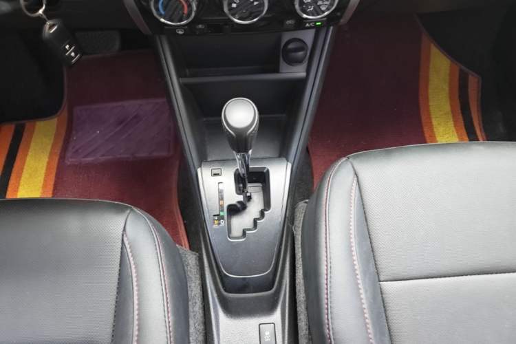 Used Toyota YARiS L Zhi Xuan 2020 1.5L CVT Leading Edition Gear Lever