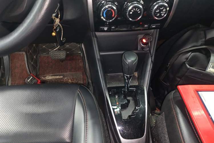 Used Toyota YARiS L Zhi Xuan 2020 X-Trail X 1.5L CVT Luxury Edition Gear Lever