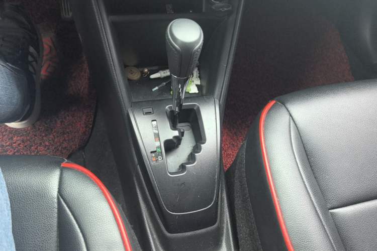 Used Toyota YARiS L Zhi Xuan 2020 1.5L CVT Leading Edition Gear Lever