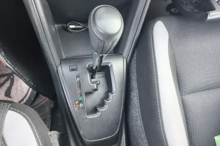 Used Toyota YARiS L Zhi Xuan 2020 1.5L CVT Leading Edition Gear Lever