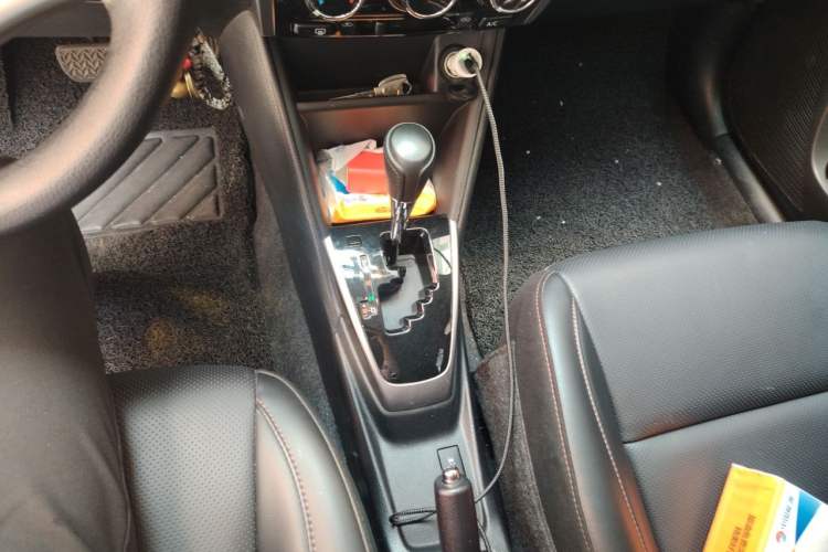 Used Toyota YARiS L Zhi Xuan 2020 X-Trail X 1.5L CVT Luxury Edition Gear Lever