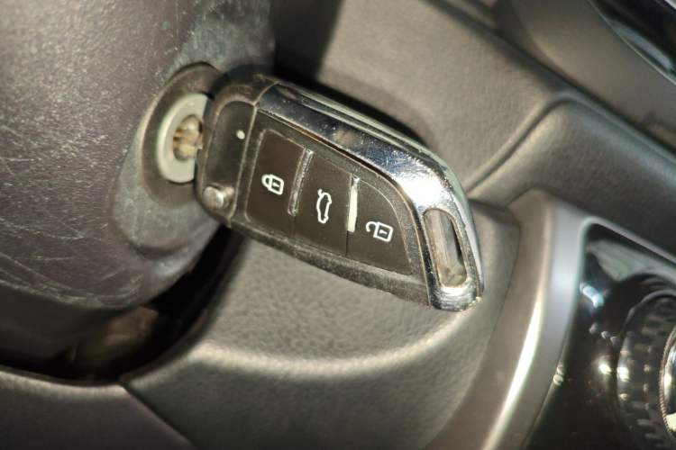 Used Toyota YARiS L Zhi Xuan 2020 X-Trail X 1.5L CVT Leading Edition Interior 1