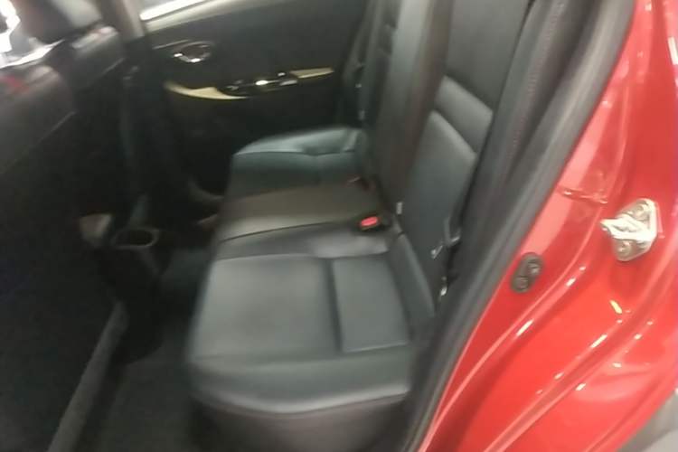 Used Toyota YARiS L Zhi Xuan 2020 X-Trail X 1.5L CVT Luxury Edition Left Rear Seat