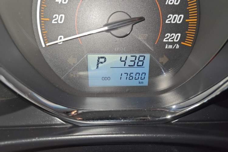 Used Toyota YARiS L Zhi Xuan 2020 X-Trail X 1.5L CVT Luxury Edition Odometer Close Up