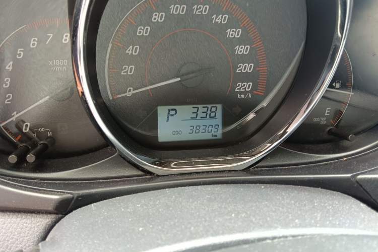Used Toyota YARiS L Zhi Xuan 2020 X-Trail X 1.5L CVT Leading Edition Odometer Close Up