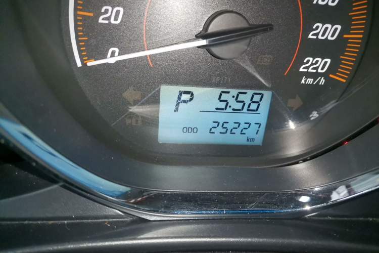 Used Toyota YARiS L Zhi Xuan 2020 X-Trail X 1.5L CVT Leading Edition Odometer Close Up