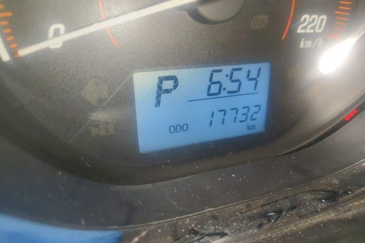 Used Toyota YARiS L Zhi Xuan 2020 X-Trail X 1.5L CVT Luxury Edition Odometer Close Up