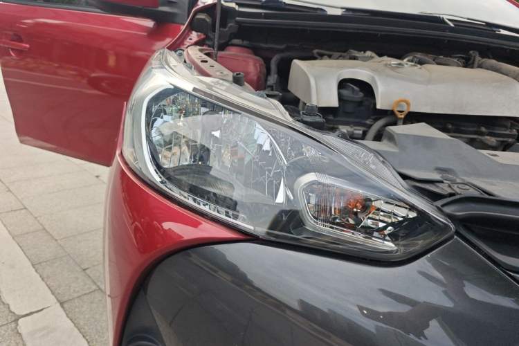 Used Toyota YARiS L Zhi Xuan 2020 1.5L CVT Leading Edition Right Front Headlight