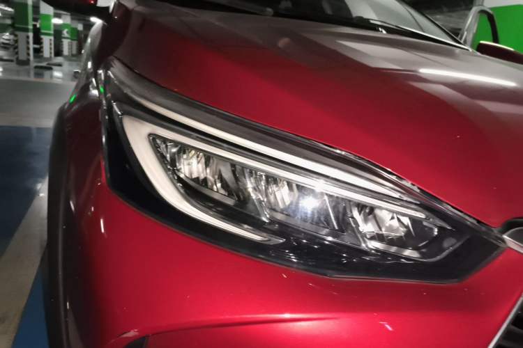 Used Toyota YARiS L Zhi Xuan 2020 X-Trail X 1.5L CVT Luxury Edition Right Front Headlight