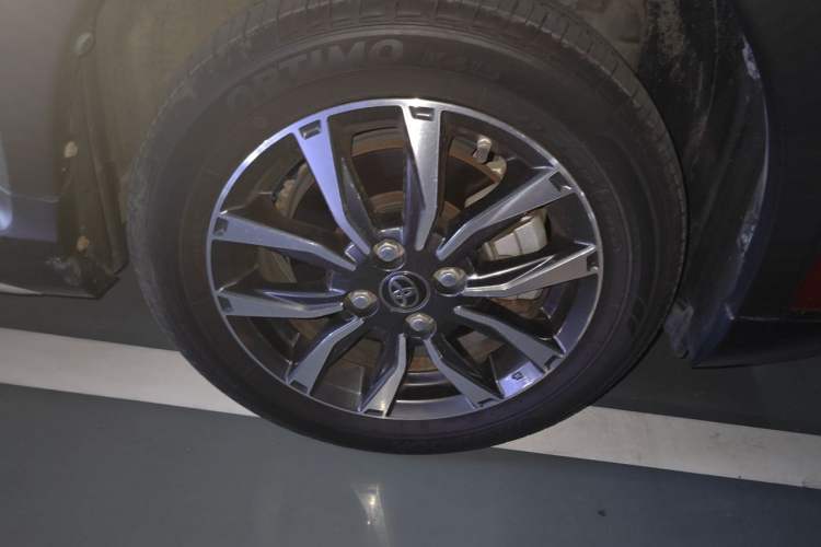 Used Toyota YARiS L Zhi Xuan 2020 X-Trail X 1.5L CVT Luxury Edition Right Front Wheel Hub