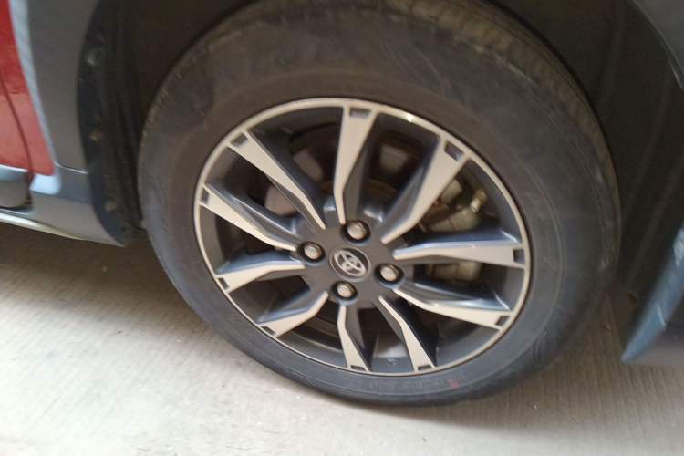 Used Toyota YARiS L Zhi Xuan 2020 X-Trail X 1.5L CVT Luxury Edition Right Front Wheel Hub