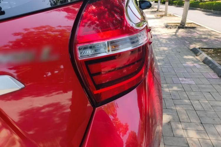 Used Toyota YARiS L Zhi Xuan 2020 1.5L CVT Leading Edition Right Rear Taillight
