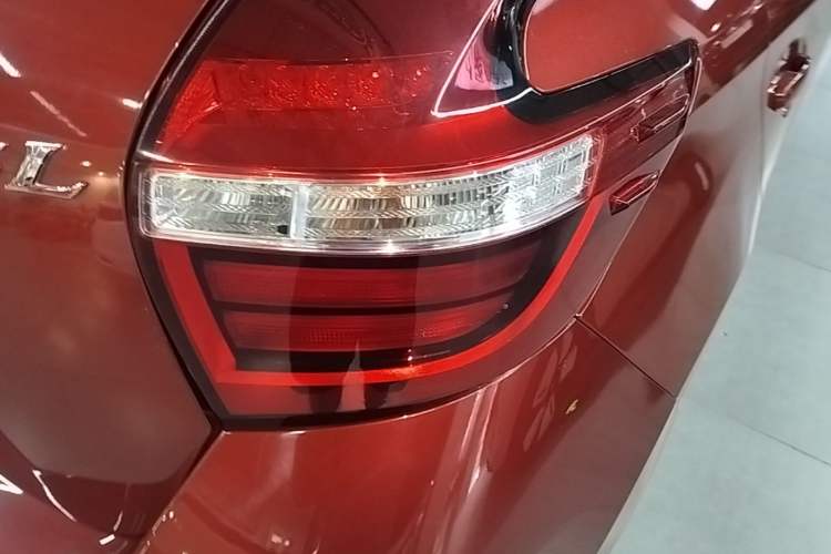 Used Toyota YARiS L Zhi Xuan 2020 1.5L CVT Leading Edition Right Rear Taillight