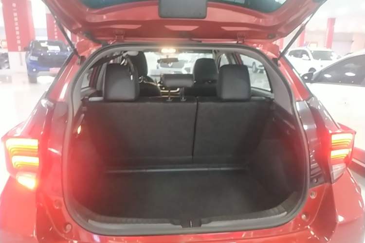 Used Toyota YARiS L Zhi Xuan 2020 X-Trail X 1.5L CVT Luxury Edition Trunk