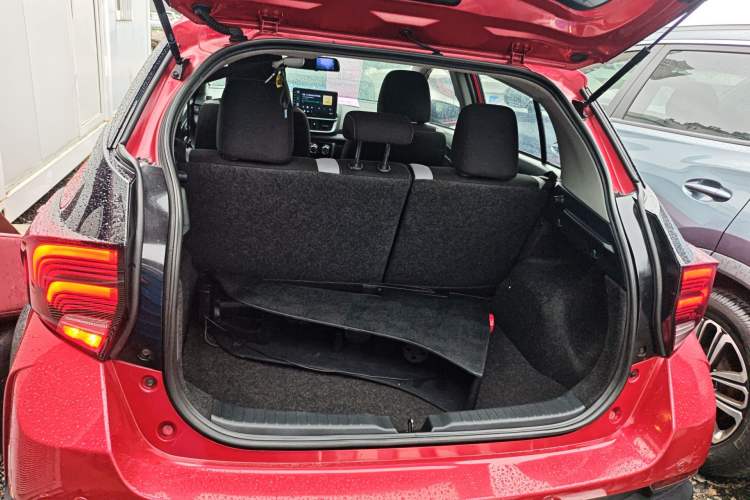 Used Toyota YARiS L Zhi Xuan 2020 X-Trail X 1.5L CVT Leading Edition Trunk