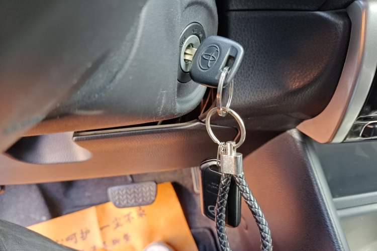 Used Toyota YARiS L Zhi Xuan 2020 X-Trail X 1.5L CVT Leading Edition Vehicle Key