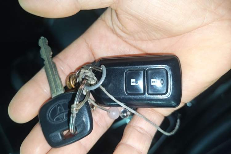 Used Toyota YARiS L Zhi Xuan 2020 X-Trail X 1.5L CVT Luxury Edition Vehicle Key