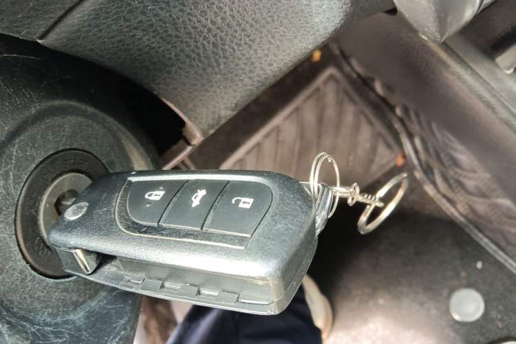 Used Toyota YARiS L Zhi Xuan 2020 X-Trail X 1.5L CVT Leading Edition Vehicle Key