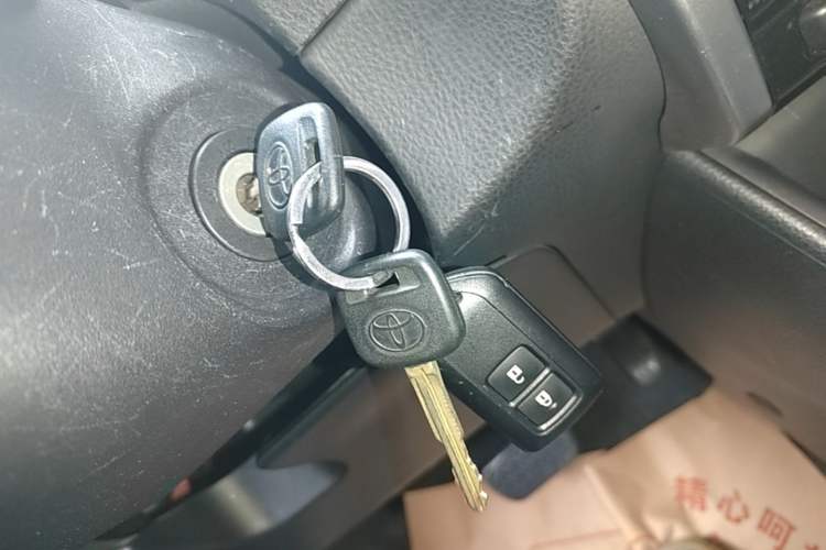 Used Toyota YARiS L Zhi Xuan 2020 1.5L CVT Leading Edition Vehicle Key