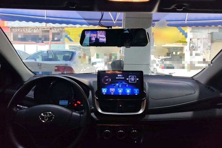 Used Toyota YARiS L Zhi Xuan 2020 1.5L CVT Leading Edition Center Console