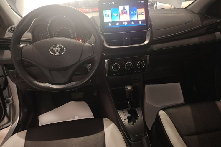 Used Toyota YARiS L Zhi Xuan 2020 X-Trail X 1.5L CVT Leading Edition Center Console