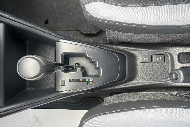 Used Toyota YARiS L Zhi Xuan 2020 1.5L CVT Leading Edition Interior 2