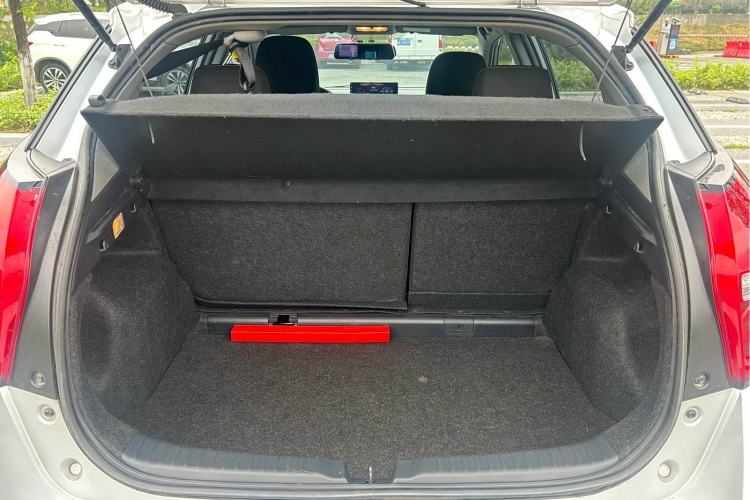Used Toyota YARiS L Zhi Xuan 2020 1.5L CVT Leading Edition Trunk