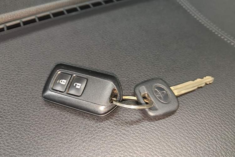 Used Toyota YARiS L Zhi Xuan 2020 1.5L CVT Leading Edition Vehicle Key