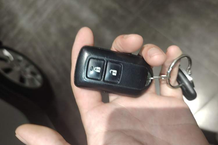 Used Toyota YARiS L Zhi Xuan 2020 X-Trail X 1.5L CVT Leading Edition Vehicle Key