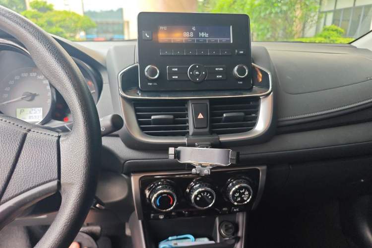 Used Toyota YARiS L Zhi Xuan 2020 1.5L CVT Leading Edition Audio And AC Panel