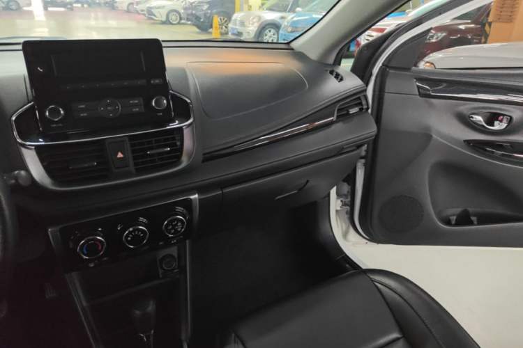 Used Toyota YARiS L Zhi Xuan 2020 1.5L CVT Luxury Edition Audio And AC Panel