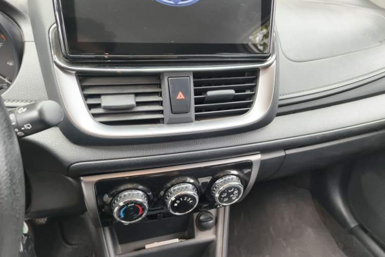 Used Toyota YARiS L Zhi Xuan 2020 X-Trail X 1.5L CVT Leading Edition Audio And AC Panel