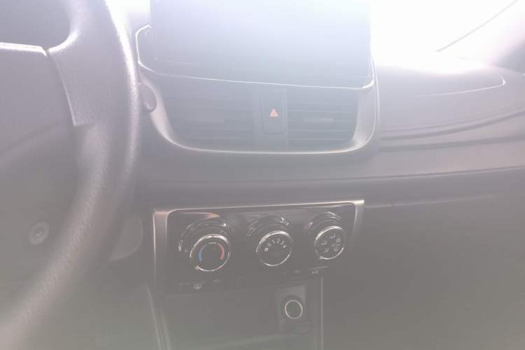 Used Toyota YARiS L Zhi Xuan 2020 1.5L CVT Leading Edition Audio And AC Panel