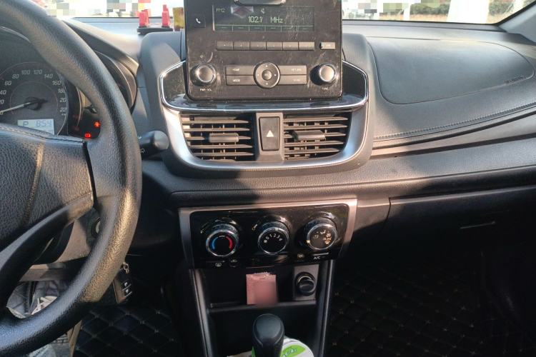 Used Toyota YARiS L Zhi Xuan 2020 1.5L CVT Leading Edition Audio And AC Panel