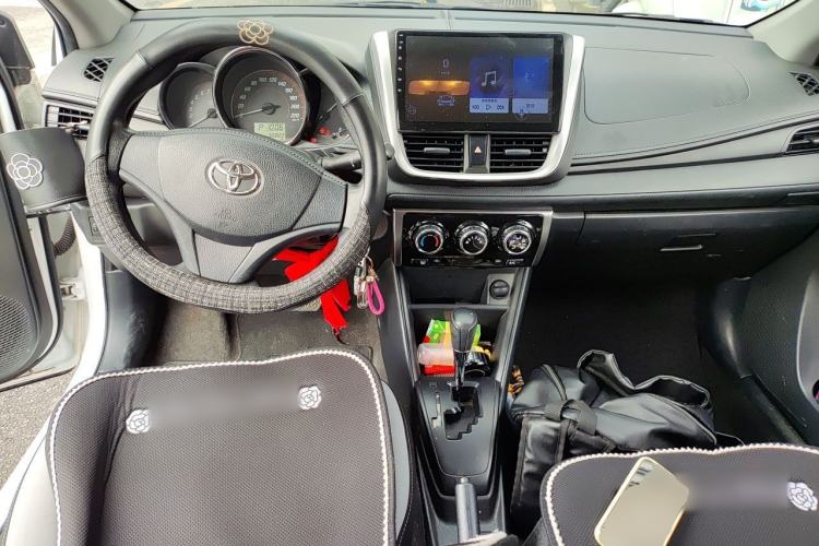 Used Toyota YARiS L Zhi Xuan 2020 X-Trail X 1.5L CVT Leading Edition Center Console