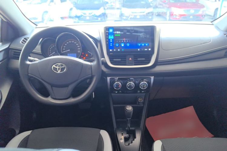 Used Toyota YARiS L Zhi Xuan 2020 1.5L CVT Leading Edition Center Console