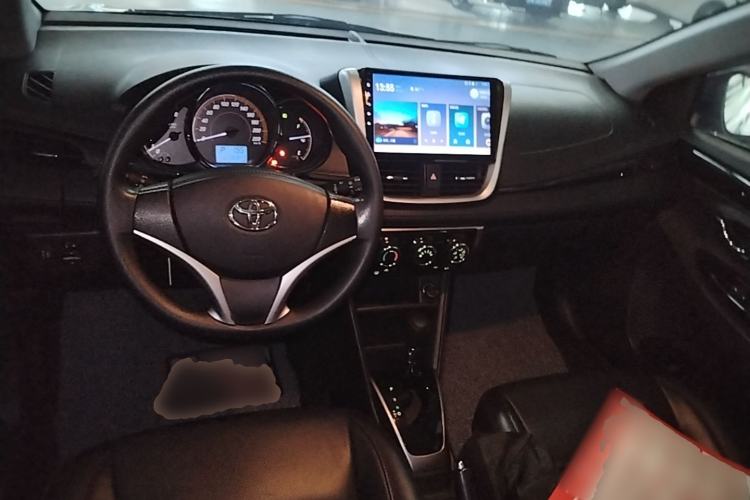 Used Toyota YARiS L Zhi Xuan 2020 X-Trail X 1.5L CVT Luxury Edition Center Console