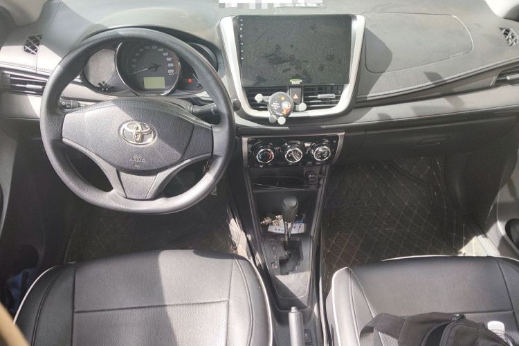 Used Toyota YARiS L Zhi Xuan 2020 1.5L CVT Leading Edition Center Console