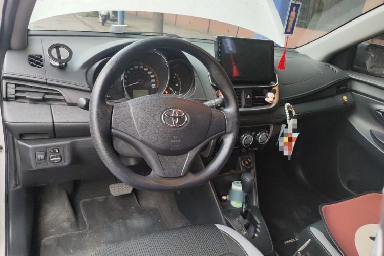 Used Toyota YARiS L Zhi Xuan 2020 X-Trail X 1.5L CVT Leading Edition Center Console
