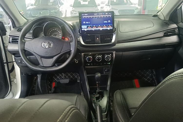 Used Toyota YARiS L Zhi Xuan 2020 X-Trail X 1.5L CVT Leading Edition Center Console