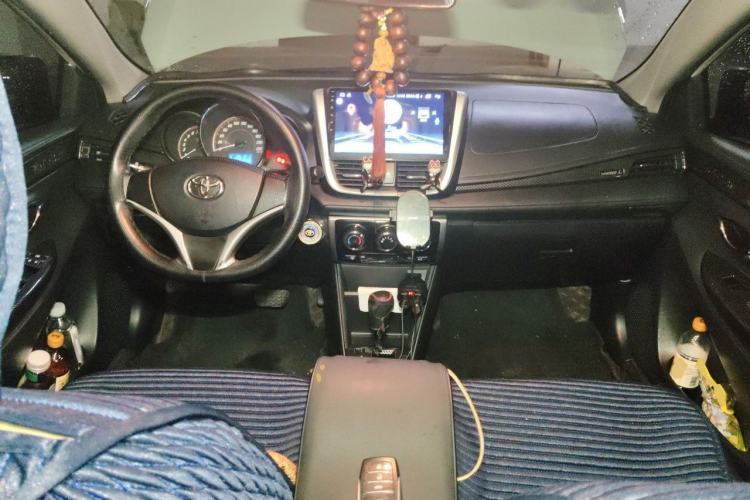 Used Toyota YARiS L Zhi Xuan 2020 X-Trail X 1.5L CVT Luxury Edition Center Console